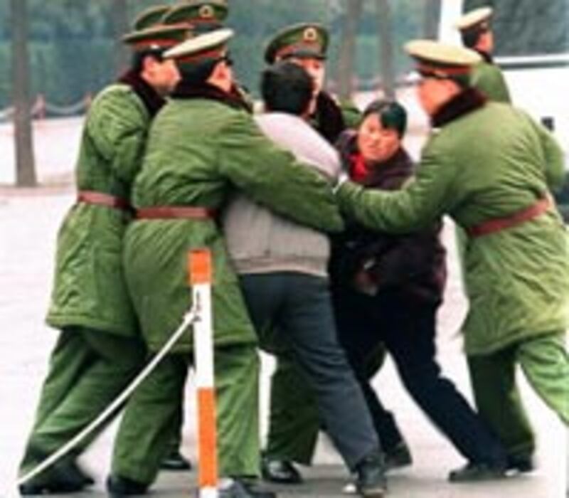 scuffle1998_200.jpg