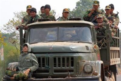 Binh sĩ Campuchia được di chuyên đến gần khu vực đền Preah Vihear