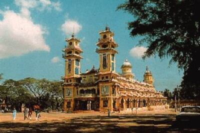 caodai-toathanh_doithoai.jpg