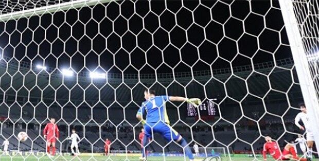 12일 오후 일본 도쿄 아지노모토 스타디움에서 열린 '2017 동아시아축구연맹(EAFF) E-1 챔피언십' 2차전 한국 대 북한 경기. 북한이 리영철의 자책골로 실점하고 있다. 