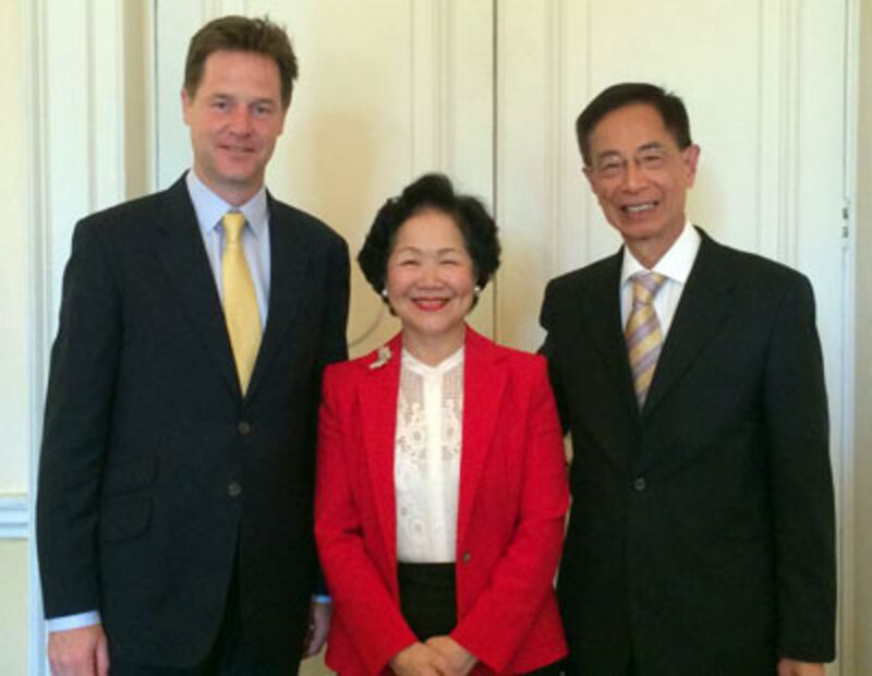 香港2020召集人陳方安生及民主黨前主席李柱銘，於倫敦時間星期二到英國會見副首相克萊格。（香港2020提供）