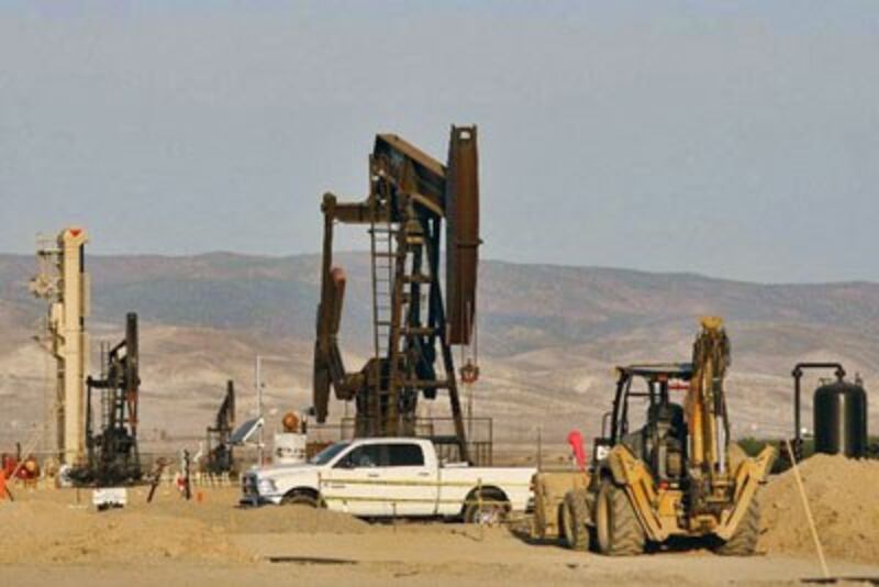 Khai thác dầu tại Monterey Shale, California với kỹ thuật fracking hôm 24/3/2014. AFP