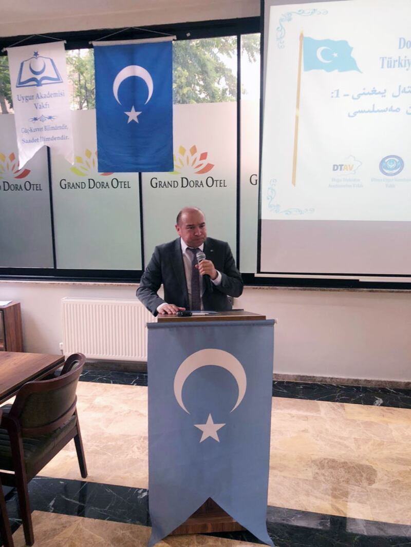 ئۇيغۇر ئاكادېمىيەسى ئىجرائىيە رەئىسى ئابدۇلھەمىد قاراخان سۆزلەۋاتىدۇ. 2024-يىلى 5-ئىيۇل، ئەنقەرە