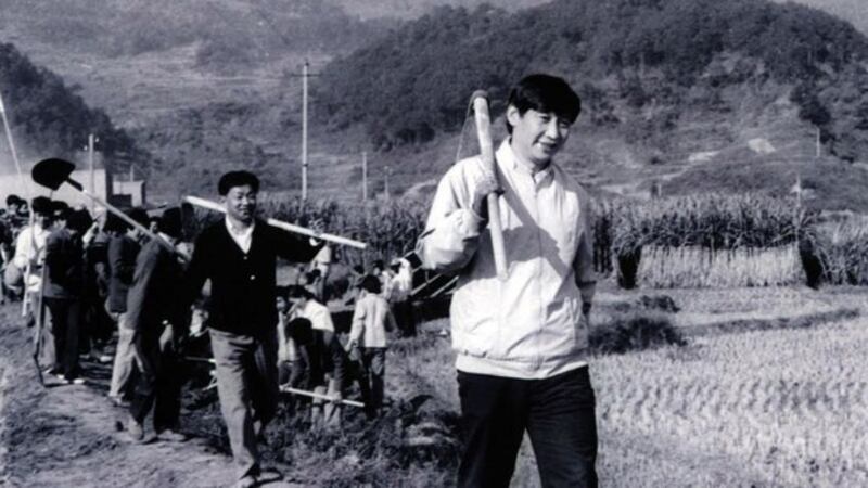 习近平曾在陕西梁家河“上山下乡”,度过7年知青插队岁月。(Public Domain)