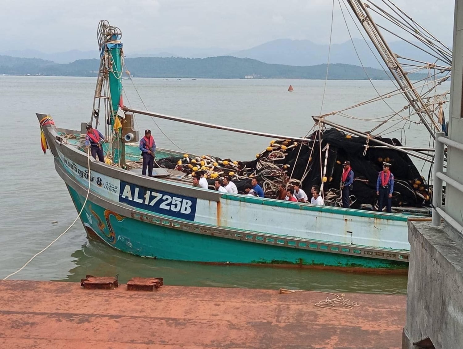 Myanmar to release four Thai fishermen detained after shooting, Thais say