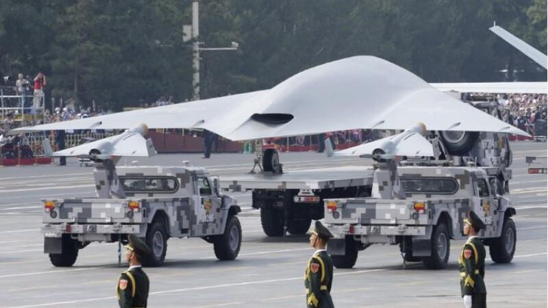 2019中国国庆阅兵，突出无人作战系统。图为首次亮相攻击-11型（利剑）大型隐身无人机。（Reuters）