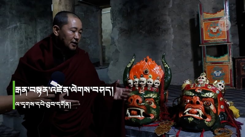 པཎ་ཆེན་སྐུ་ཕྲེང་ ༦  དཔལ་ལྡན་ཡེ་ཤེས་མཆོག་གིས་གནང་པའི་ཆོས་རྒྱལ་ཡབ་ཡུམ་གཉིས་ཀྱི་ཞལ་འབག