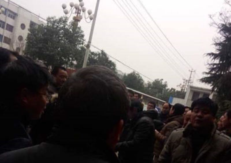 盧氏縣教師發起罷課行動。（相片由受訪者李老師提供）