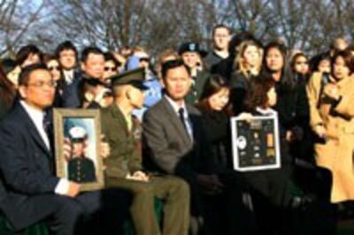 LeNgocBinh_funeral3_200.jpg