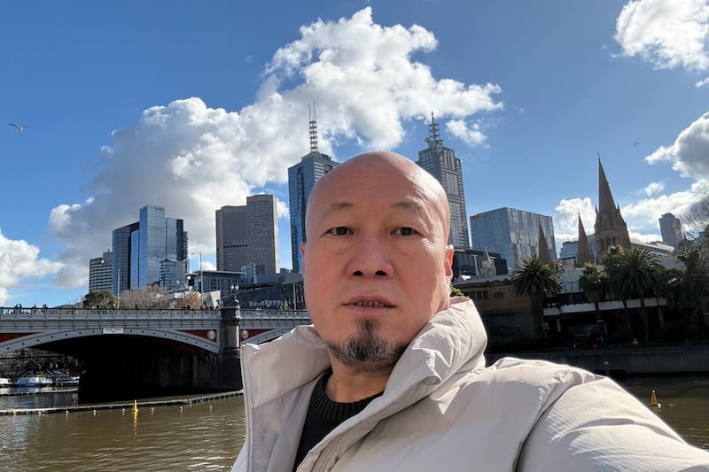 中国活动人士孙愿平抵澳寻庇护