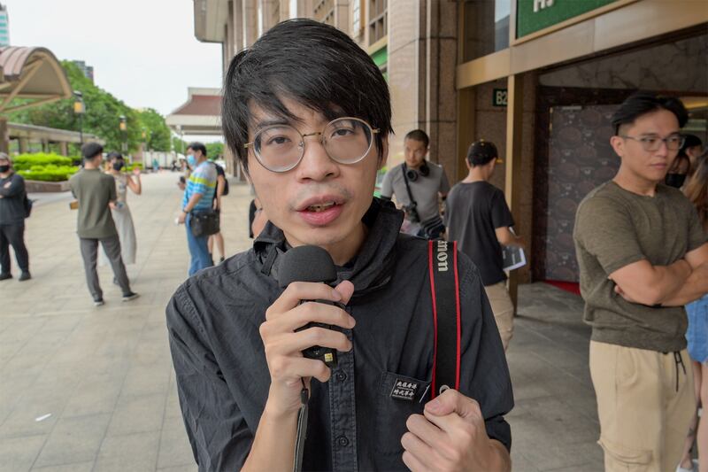 香港邊城青年秘書長馮詔天：希望台灣能守護民主自由，香港禁歌事件不會在這裡發生。（鍾廣政攝）