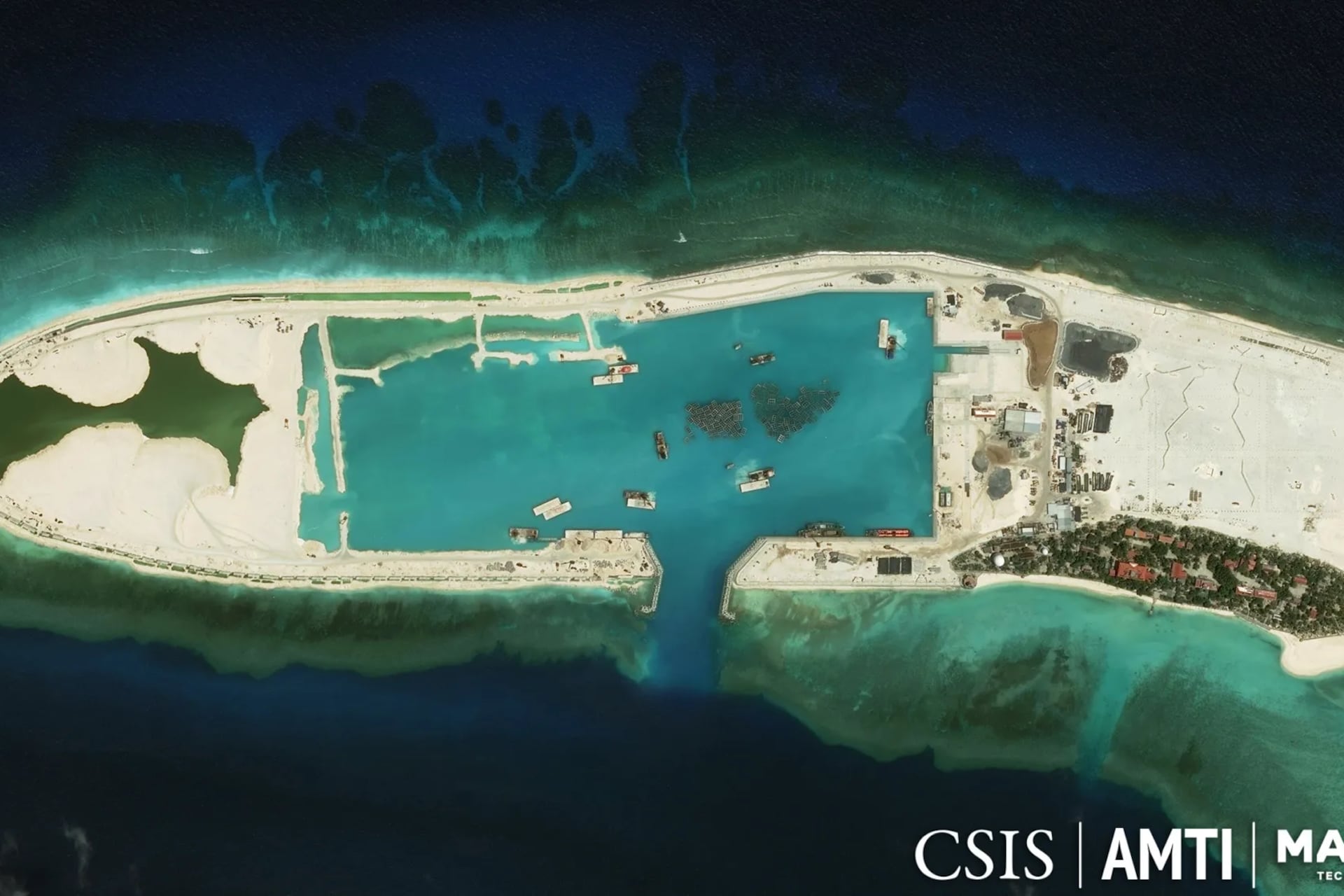 Ảnh vệ tinh đảo Nam Yết thuộc Quần đảo Trường Sa được Việt Nam bồi lấp