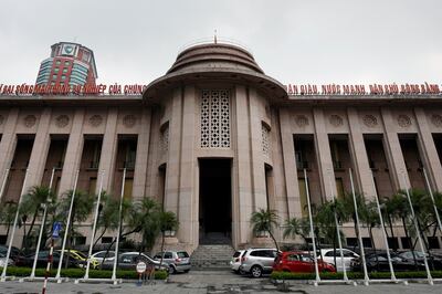 2017-09-08T144818Z_1020706942_RC184A169D90_RTRMADP_3_VIETNAM-BANKS.JPG