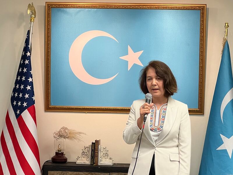 amerikadiki-uyghurlar-jumhuriyet-kunide-zubeyre-shemsiddin-2022-5