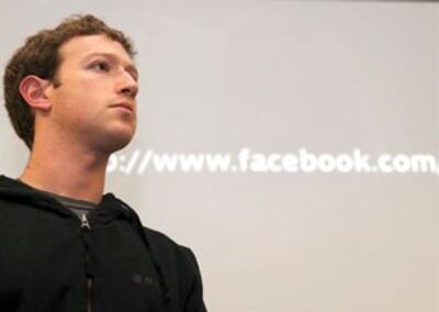 Tỷ phú Mark Zuckerberg 26 tuổi, một sáng lập viên và Tổng quản trị CEO của mạng lưới xã hội Facebook