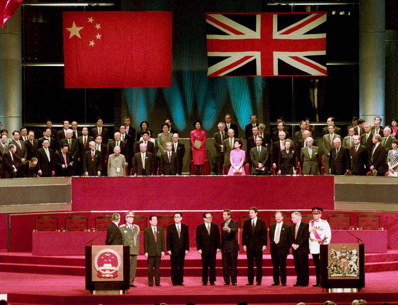 1997年6月30日深夜至7月1日0时,英中两国进行香港交接仪式。(路透社)
