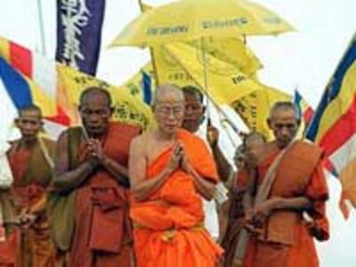 CambodiaKhmerMonk200.jpg