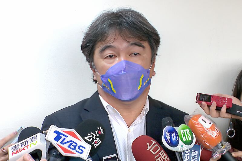 中央流行疫情指揮官王必勝:依照國際經驗及人口數來評估,中國的疫情應該非常嚴重。(鍾廣政 攝)