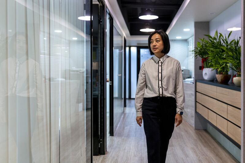 「小灯泡妈妈」王婉谕成为时代力量不分区立委第三名候选人，她强调主打的政策，除了犯罪被害人的司法参与、社会安全网，还有教育以及科技产业等议题 。（摄影／张家玮）