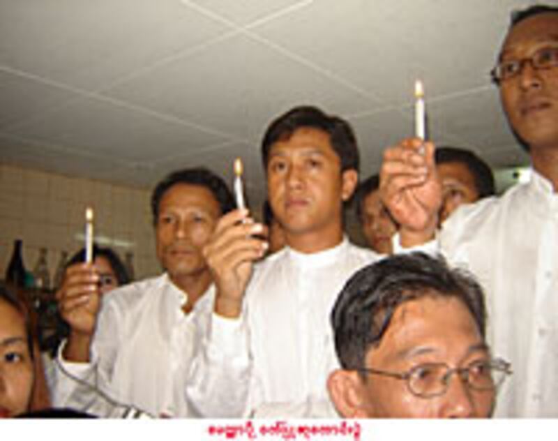 students_prayer_200px.jpg