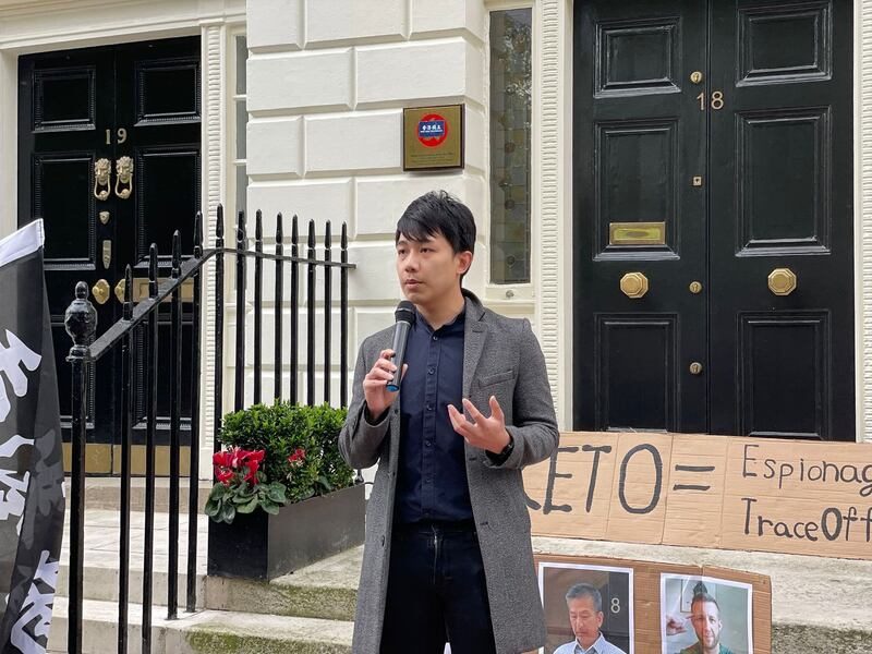 参加抗议的在英港人刘祖迪 (记者文在山摄)