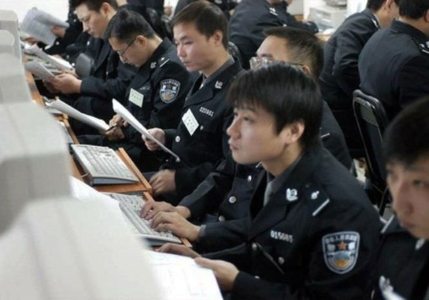 中國網路警察正在監控互聯網。(媒體人提供)