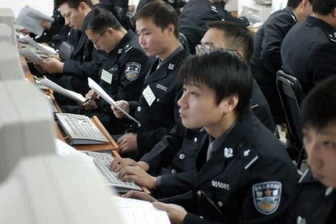 中国网络警察正在监控互联网。(媒体人提供)