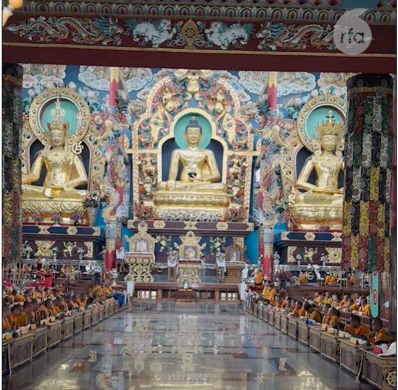 དཔལ་ཡུལ་རྣམ་གྲོལ་གླིང་གི་དྲུང་ཆེ་མཁན་པོ་ཨོ་རྒྱན་མགོན་པོ།