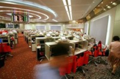 Hk-Stock2-200.jpg