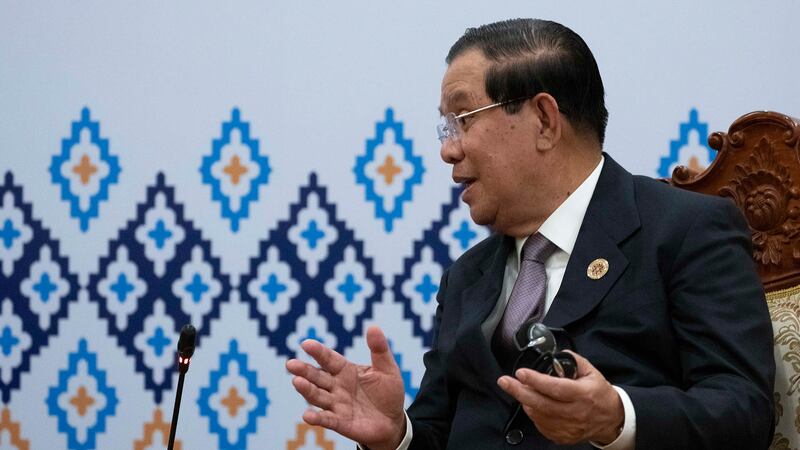 Biden and Hun Sen by AP-4.jpg