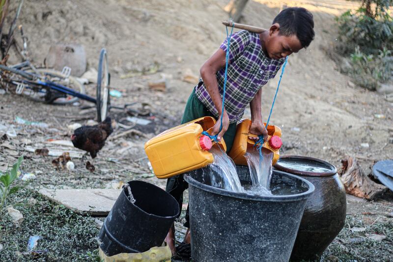 ကလေးလုပ်သား တစ်ဦးအား ၂ဝ၂၄ ခုနှစ်၊ ဇွန်လ ၁၂ ရက်နေ့က တွေ့ရစဉ်။ (အပြည်ပြည်ဆိုင်ရာအလုပ်သမားရေးရာအဖွဲ့ ဓာတ်ပုံ)