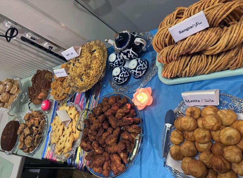 ميۇنخېندىكى ئۇيغۇر خانىم-قىزلار ئۆيلىرىدە ھازىرلاپ كەلگەن ھەر خىل لەززەتلىك ئۇيغۇر تائاملىرى. 2025-يىلى 20-يانۋار، ميۇنخېن