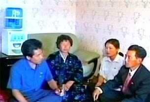 평양시 형제산구역 학산협동농장의 한 가정집.