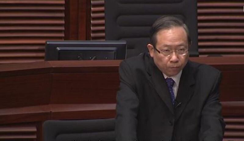 10月30日，香港保安局局長黎棟國表示反對，引用《權力及特權條例》調查警方處理“佔中”手法，認為可能影警方執法及司法程序。（香港政府新聞網截圖）