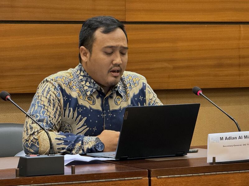 ھىندونېزىيە مۇسۇلمانلار تەشكىلاتى ئابېمنىڭ ياشلار تەشكىلاتى رەئىسى، دۇنيا ئىسلام ئىتتىپاقىنىڭ ھىندونېزىيە شۆبىسى باش كاتىپى ئادلان ئال ئاتۇرى سۆزلەۋاتىدۇ. 2024-يىلى 5-ئىيۇل، جەنۋە