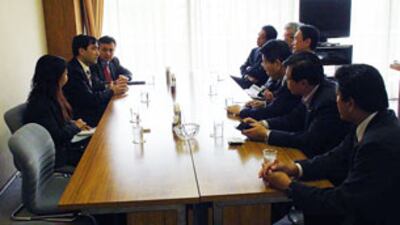 Dolqun-Eysa-Ilham-Mahmut-Yaponda-Yaponluq-qollighuchilar-sohbette-305
