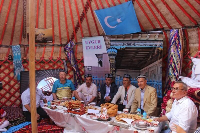 «تۈرك دۇنياسى ئېتنىك تەنتەربىيە ۋە كۈلتۈر فېستۋالى» دىن بىر كۆرۈنۈش