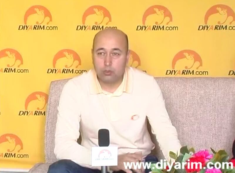 ئوبزورچى يالقۇن روزى ئەپەندى.