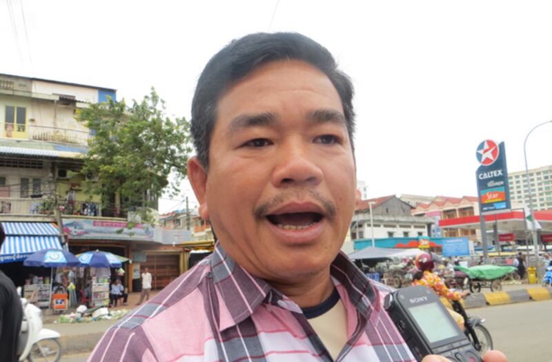 លោក តាំង ងួនសេង តំណាងសណ្ដាប់ធ្នាប់ផ្សារដើមគរ ថ្លែងប្រាប់អ្នកកាសែតនៅព្រឹកថ្ងៃ១ ខែសីហា ឆ្នាំ២០១៤។