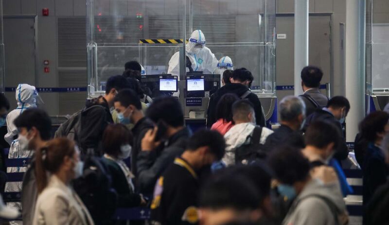 中國國家移民管理局新規將讓很多欲逃離的中國人在海關受阻。(中國國家移民管理局微博)