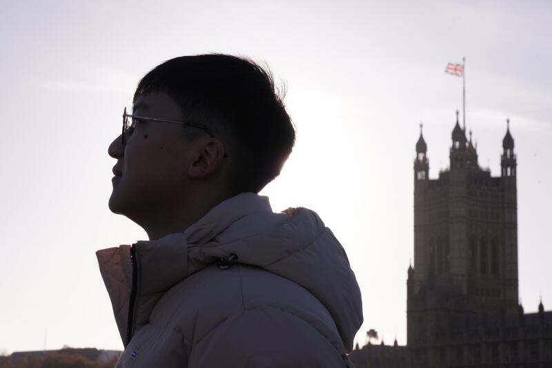鄭家朗表示，政庇申請者要經歴漫長的等待。（石頭攝）