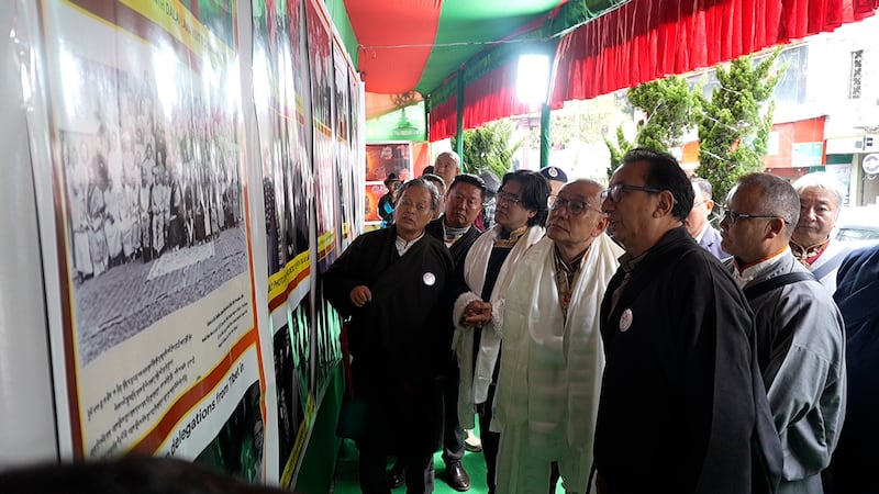 ༧སྐུ་ཚེའི་མཛད་འཕྲིན་གྱི་འགྲེམས་སྟོན་གོ་སྒྲིག་ཞུས་པ།