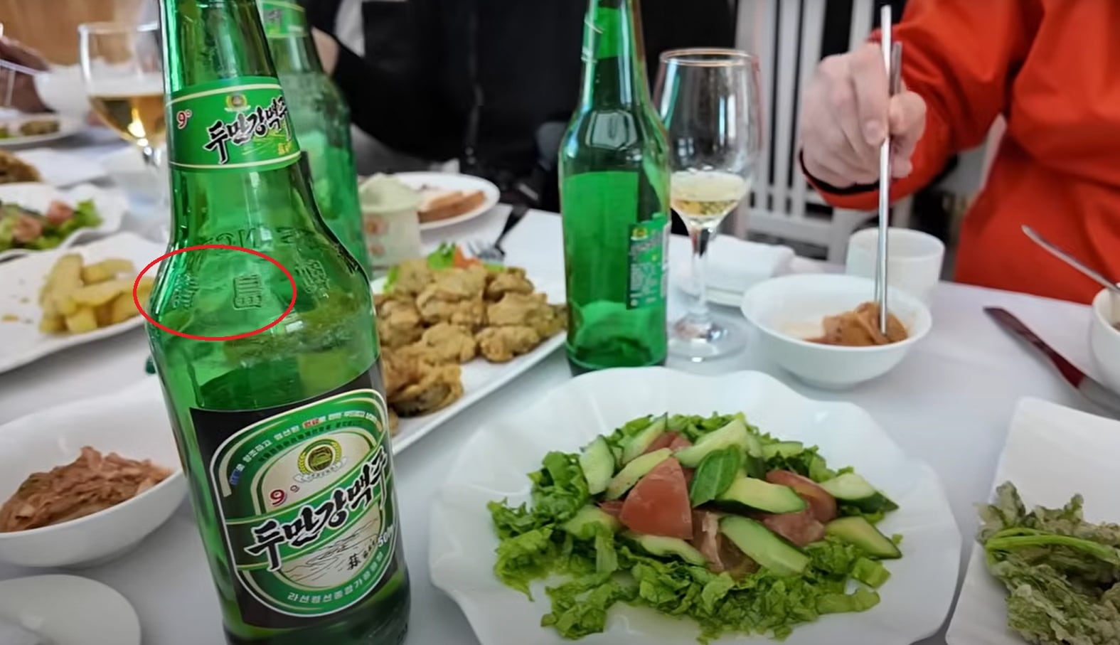 북, ‘칭다오’ 공병에 ‘두만강’ 맥주 담아 판매?