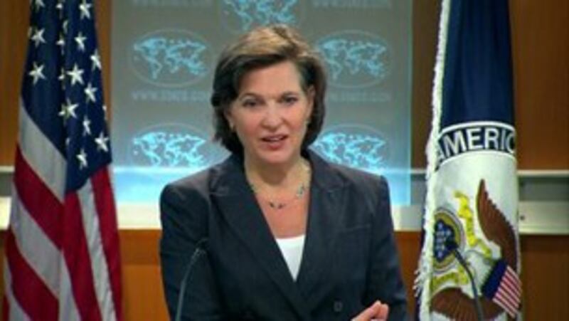 图片:美国国务院发言人纽兰在8号举行的记者会上就日本外相岸田文雄与美国国务卿希拉里•克林顿举行电话会谈的内容表示说:“双方谈及了尖阁诸岛的问题,克林顿国务卿再次表明了美国在这个问题上的一贯立场。”(南洲提供)