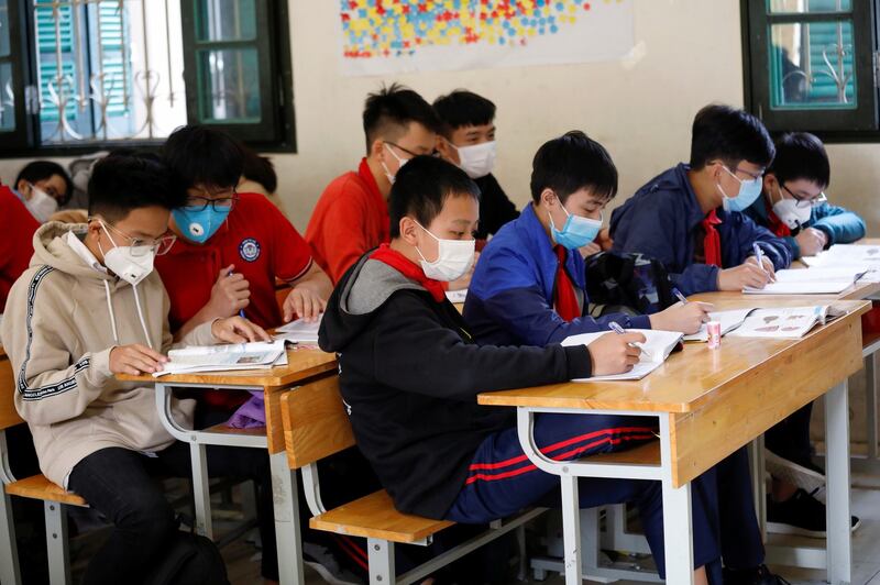 Học sinh đeo khẩu trang tại một trường học ở Hà Nội, ngày 31 tháng 1 năm 2020.