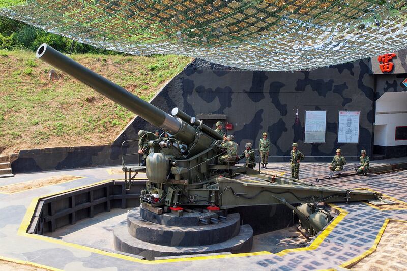 被稱為台灣最前線的金門,仍有不少駐軍和防衛武器裝備。(鍾廣政 攝)