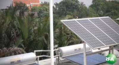 Sử dụng nguồn điện năng lượng mặt trời tại Khách sạn Bangkok Tree House ở thủ đô Bangkok, Thái Lan. Ảnh chụp hôm 16-01-2013. RFA photo.