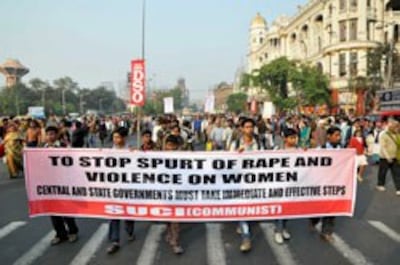 Người Ấn Độ biểu tình yêu cầu chính phủ bảo vệ phụ nữ ở Kolkata vào ngày 29 tháng 12 năm 2012. AFP PHOTO.