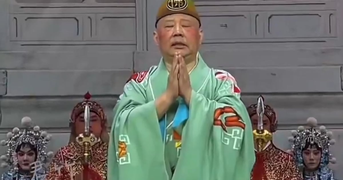 郭德纲改编红歌被查:相声“红线”越来越窄?