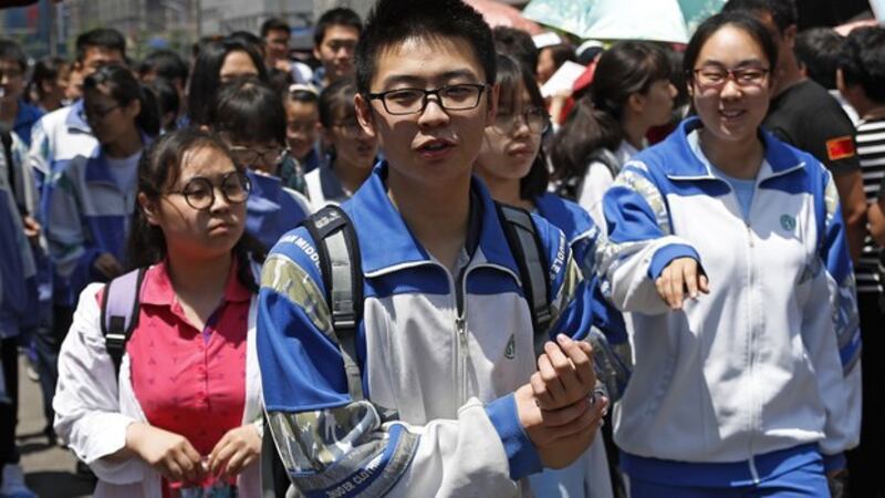 资料图片：参加高考的中国学生（美联社）
